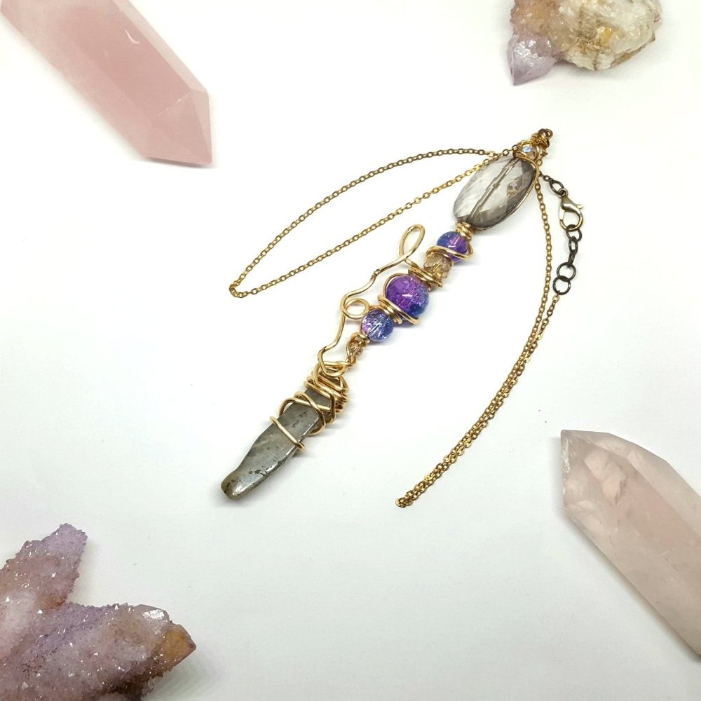 Labradorite Crystal Wand - Picture 2 of 11